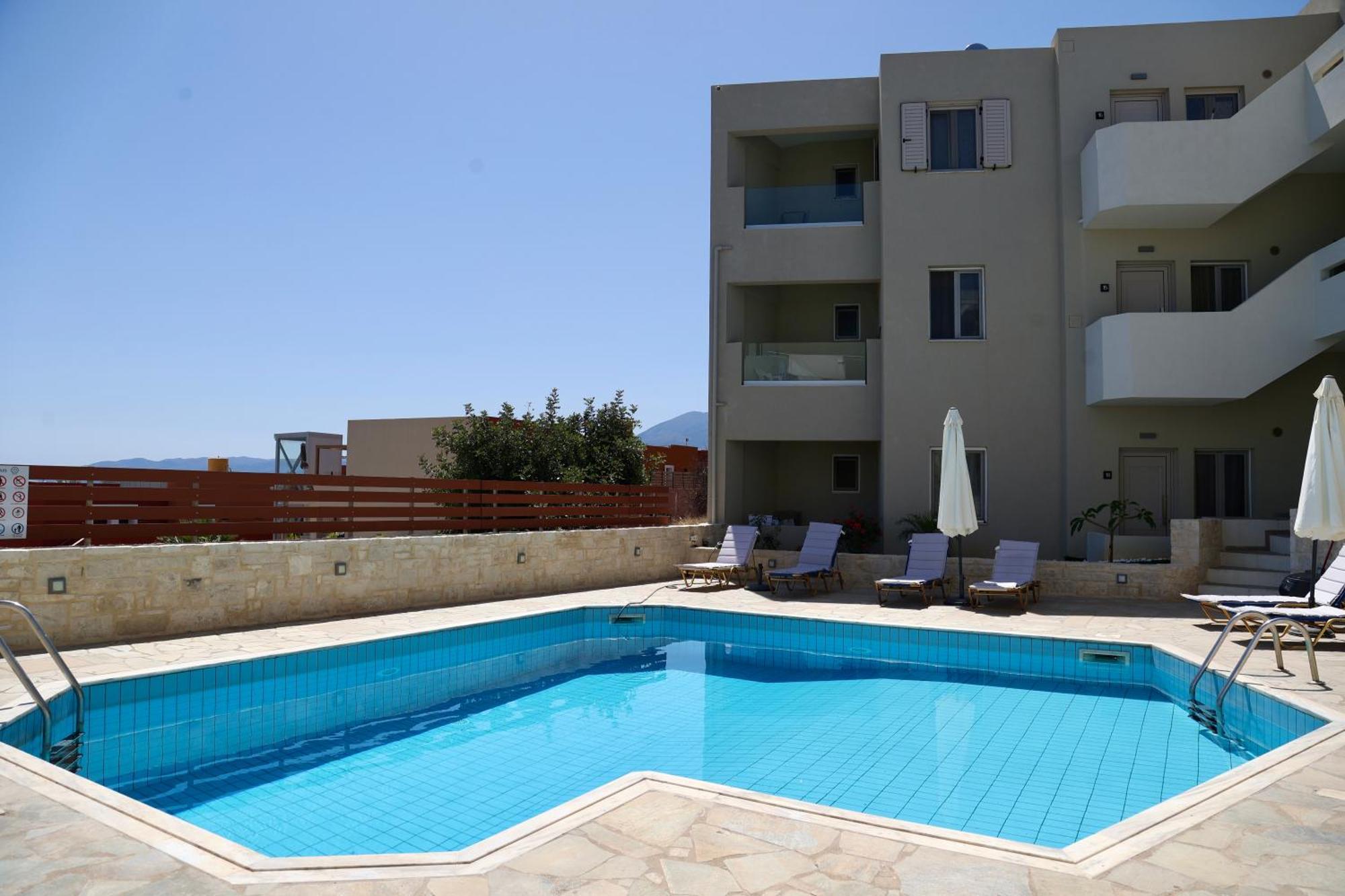 Sandika Apartments 헐소니소스 외부 사진