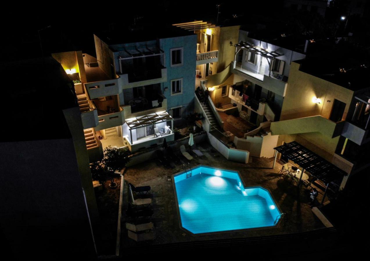Sandika Apartments 헐소니소스 외부 사진