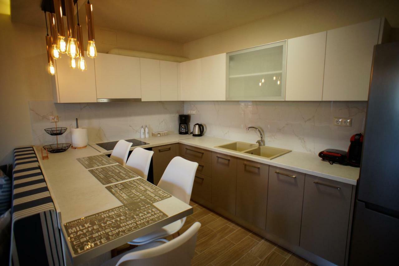 Sandika Apartments 헐소니소스 외부 사진